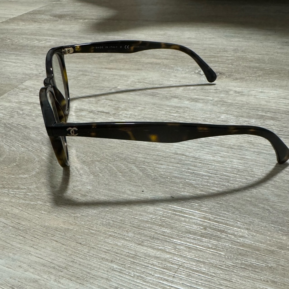 Chanel glasses - Picture 3 of 5